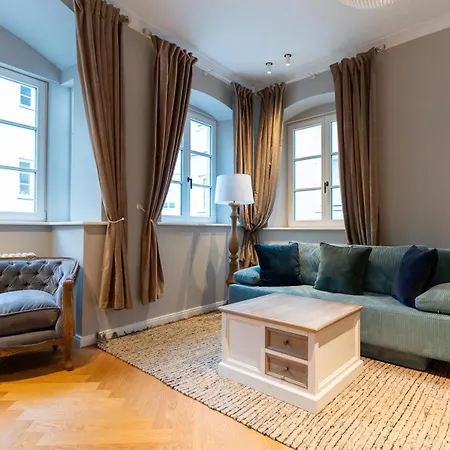Wunderschoenes Altbaujuwel In Ruhiger Innenstadtlage Apartmán Augsburg