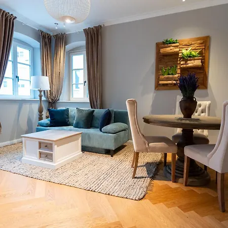 Appartement Wunderschoenes Altbaujuwel In Ruhiger Innenstadtlage *